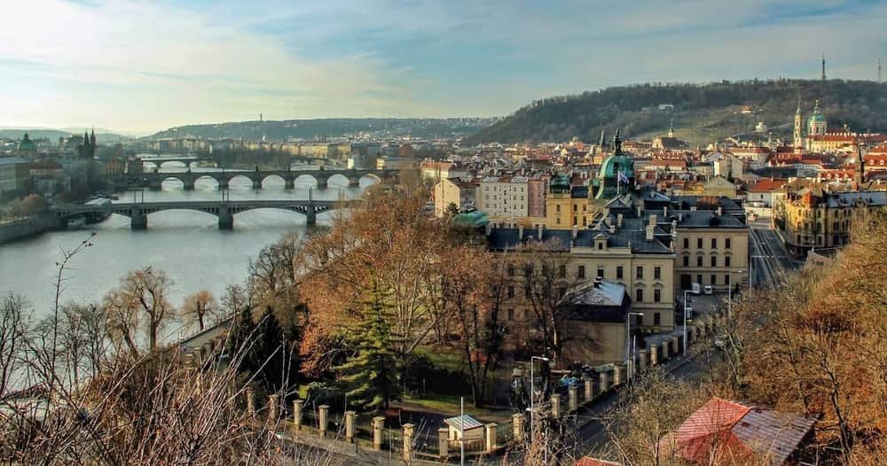 Patruzeci și unu de ani de comunism și unde se mai vede în Praga