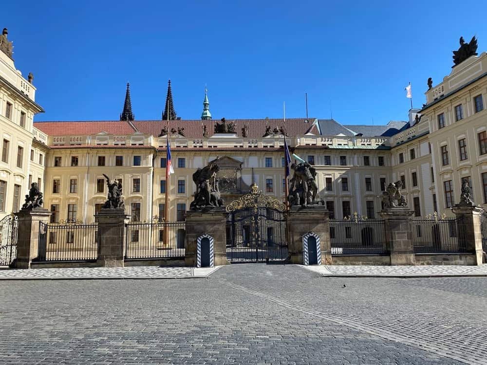 Statue of Tomáš Garrigue Masaryk, Prague — 3