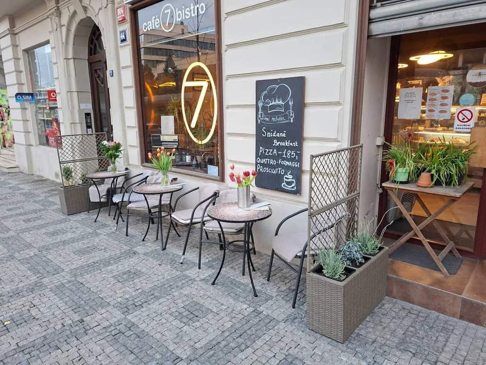 Cafe 7 Bar