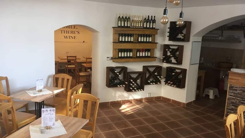 Wine Shop and Wine Bar Šmerák