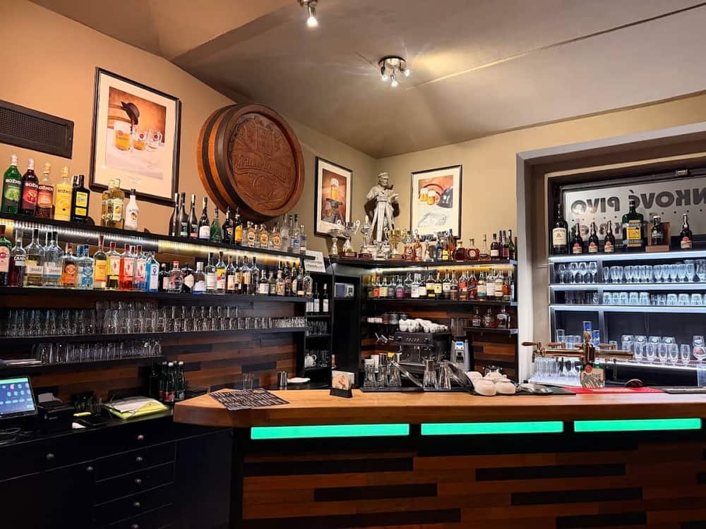 Mark's Pub