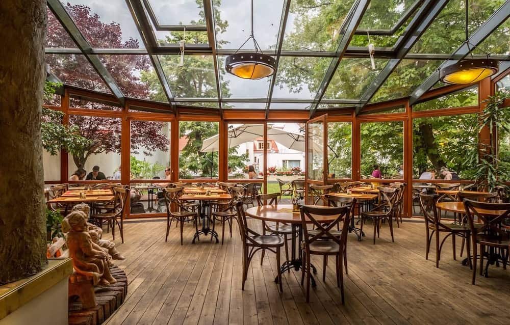 Lavička - Zahradní Restaurace