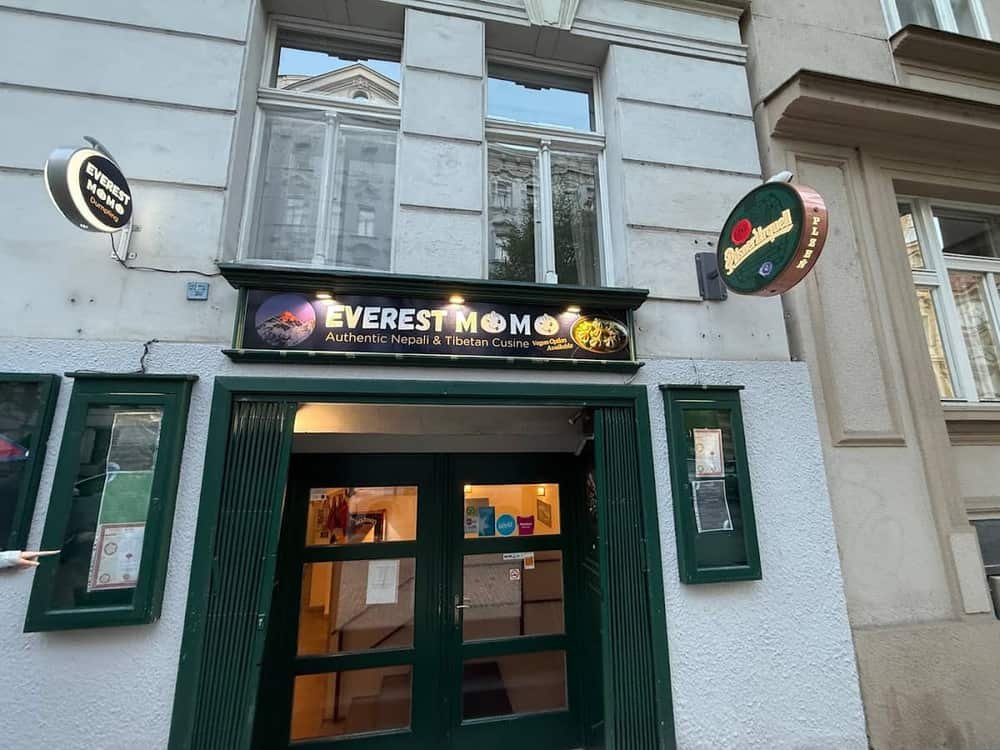 Restaurace Everest momo